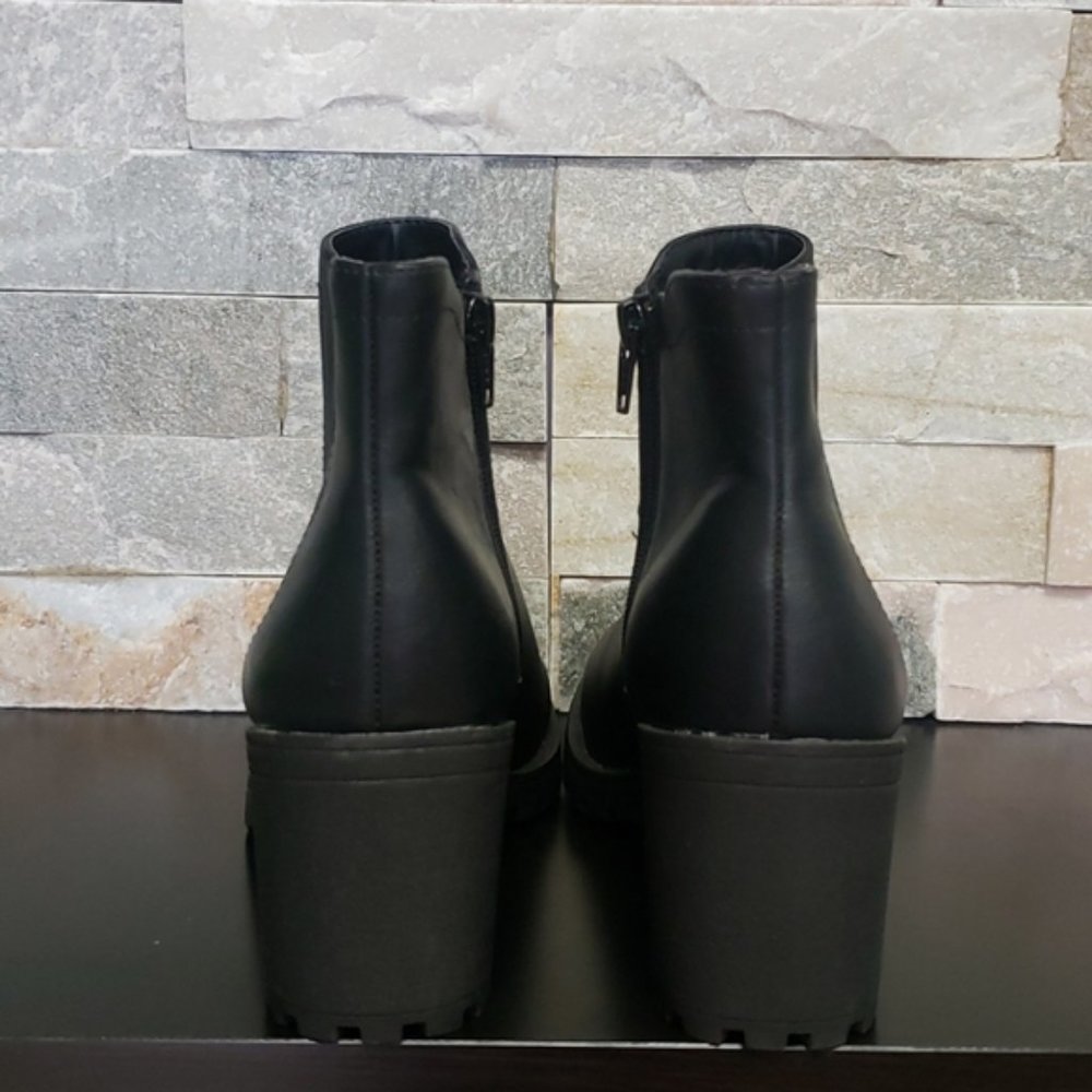 American Rag Women's Morghan Chelsea Boots - Picture 4 of 6